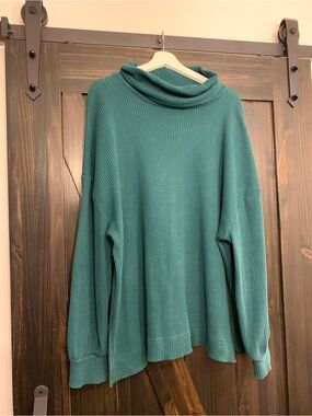 GAP Oversized Green Turtleneck Waffle Knit Sweater